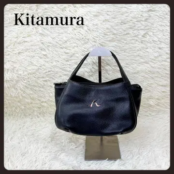 [ 세일 중 ] 키타무라 핸드백 블랙 삼층 구조 로고 가죽