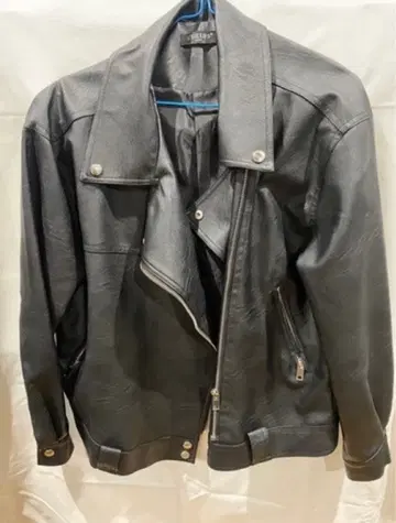 UYILUFS 가죽 자켓 M 사이즈