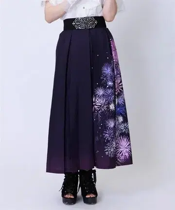 불꽃놀이 패턴 턱 스커트 보라색 덤 블라우스 2개 포함