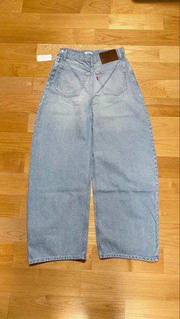 BASICKS 백 프론트 배럴 데님 M 사이즈