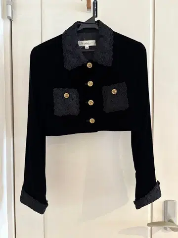 블랙 벨벳 소재 자켓