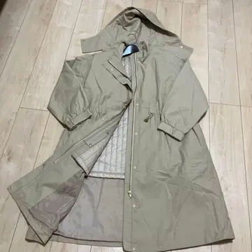 베이지 롱 코트