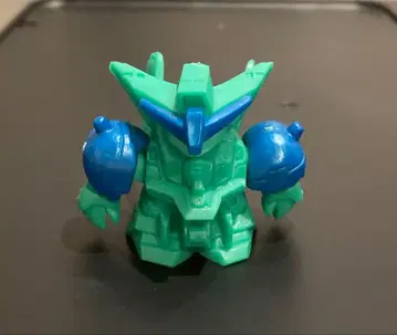 R-94 건담 지우개