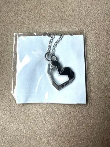 ReoNa HEART 라이브 굿즈 목걸이