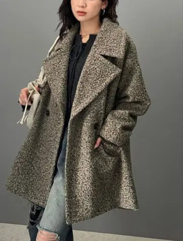 [ 미사용 새상품 ] 부클레 턱 더블 코트 피 코트