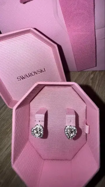 Swarovski 하트형 귀걸이 클리어