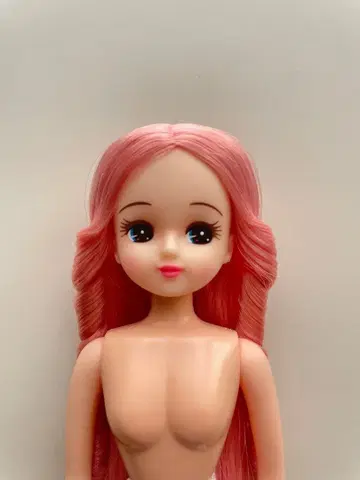 리카짱 캐슬 인형 교실 핑크 머리 세로 롤 타카라