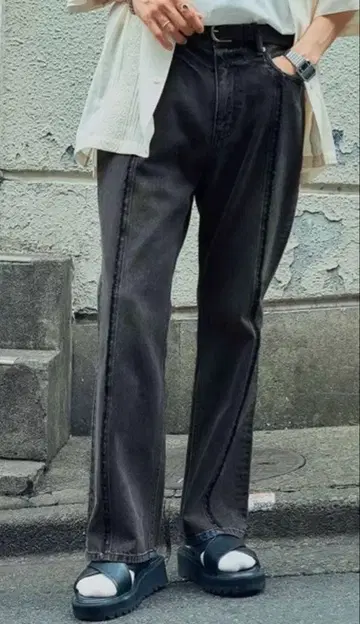 다크 그레이 스트레이트 데님