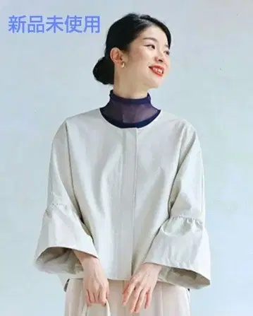 [ 미사용 새상품 ] CAWAII 프릴 소매 에코 가죽 가죽 자켓