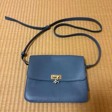 agnes b. 에네스베 숄더백 스카이블루 숄더백