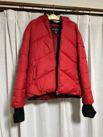 GUESS 후드 부착 레드 다운 자켓 LL
