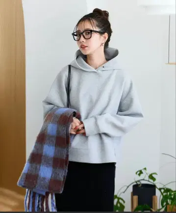 프릭스스토어 이번 시즌 종이상자 맨투맨 후드티