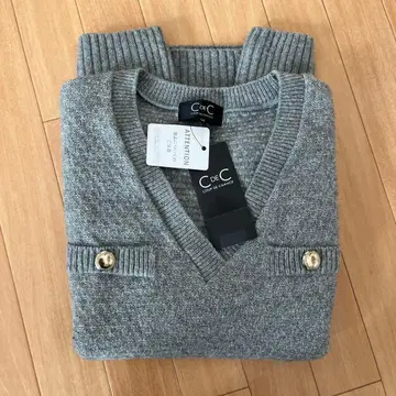 최종 가격 인하 새상품 쿠 드 샹스 V넥 니트 베스트