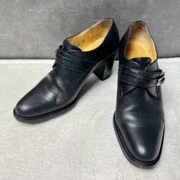 새상품급 프리랜스 부티 펌프스 가죽 청키힐 블랙