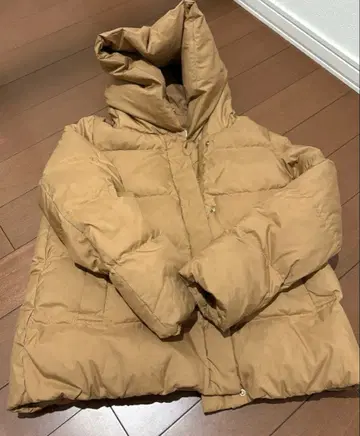 NATURAL BEAUTY BASIC 카멜 다운 자켓 S 사이즈