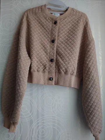 VIS 베이지 퀼팅 가디건 스커트 셋업