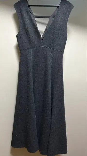 NATURAL BEAUTY BASIC 뉴앙스 V넥 점프 스커트