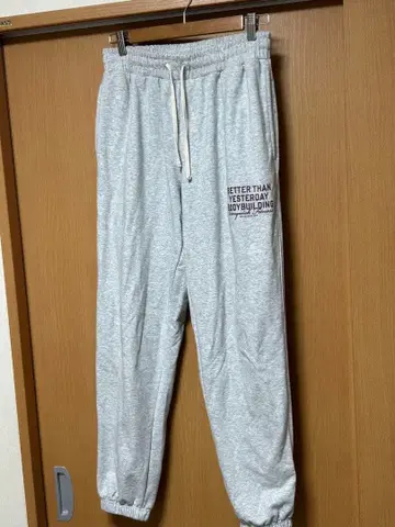 VANQUISH BETTER THAN YESTERDAY M 그레이