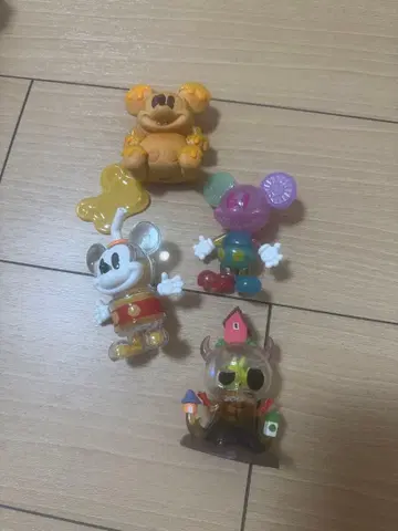 POP MART 미키 러브브 피규어