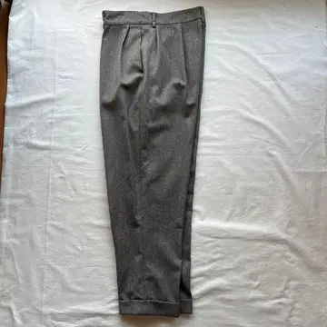 KNOTT 그레이 플리츠 슬랙스