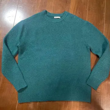 ZARA 다크 그린 크루넥 스웨터