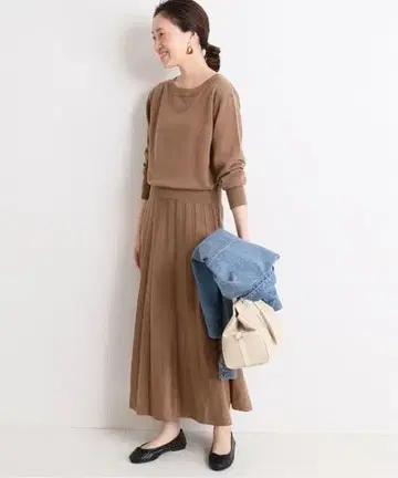 [ GALLARDAGALANTE ] 플리츠 니트 원피스