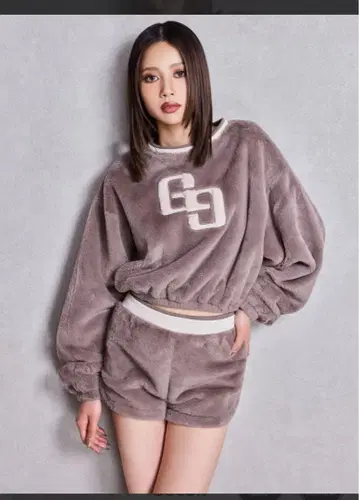택 포함 미사용 새상품 GG ECO FUR 숏 상의 팬츠 셋업