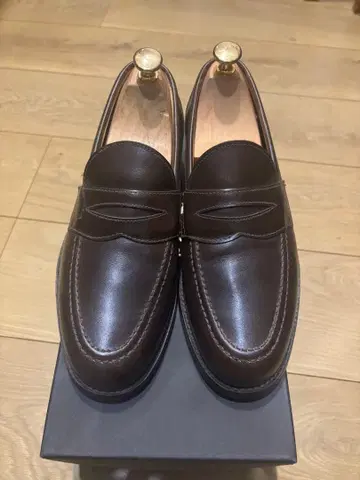 SANDERS 다크 브라운 가죽 로퍼