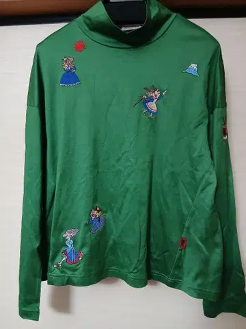 알베로베로 앨리스 자수 상의