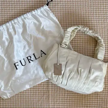 FURLA 백