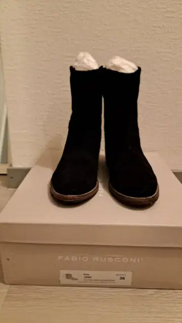 FABIO RUSCONI 스웨이드 블랙 부츠 36