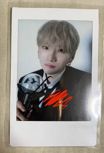 &TEAM 유마 폴라로이드 친필 사인