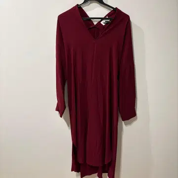 새상품급 KBF 롱 원피스 크림슨 컬러