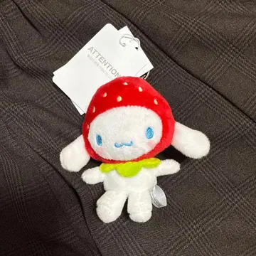 산리오 LOWRYSFARM andST 시나몬 딸기 키링