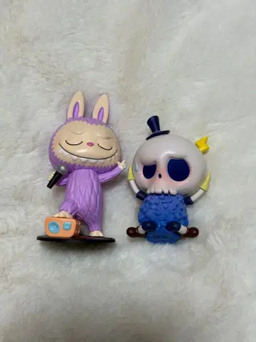 CRAZY FRIDAY 피규어 2체 세트