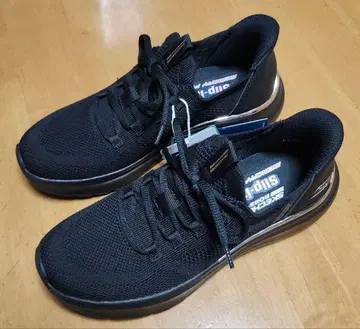 스케쳐스 여성용 스니커즈 23