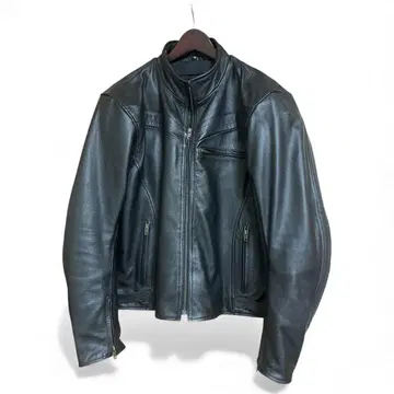 KOMINE 블랙 가죽 라이더 자켓
