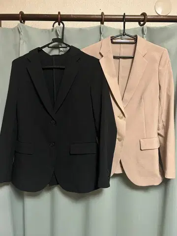 유니클로 S 감동 자켓 2세트 (블랙 베이지)