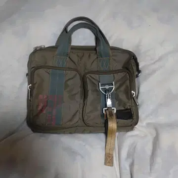 올리브 그린 백 어깨 스트랩 조정 가능