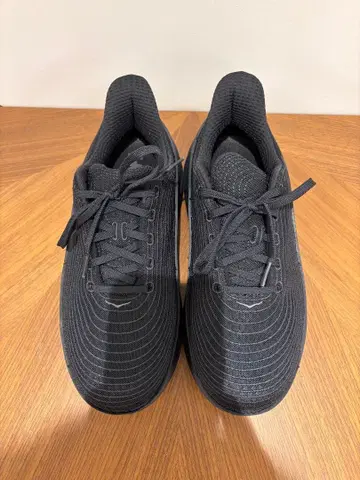 호카 블랙 러닝화