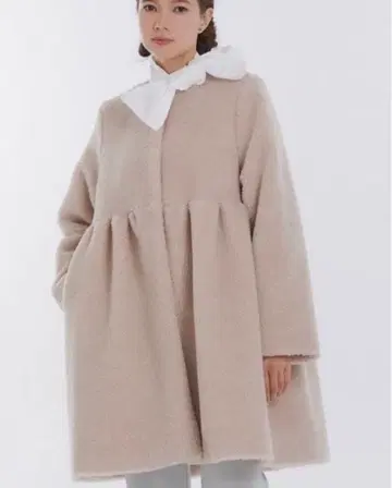 yori 모후보아 코트