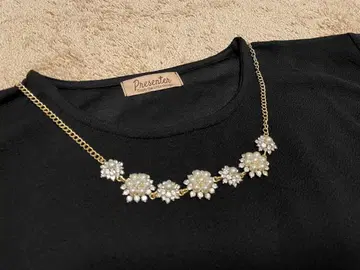 Aimer 에메 플라워 모티브 목걸이 골드