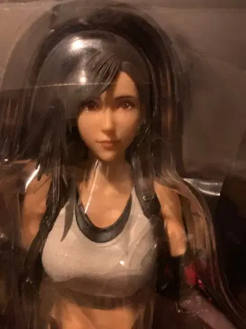 [재판매판 얼굴 수정 있음] FF7 리메이크 플레이 아츠 티파 록하트