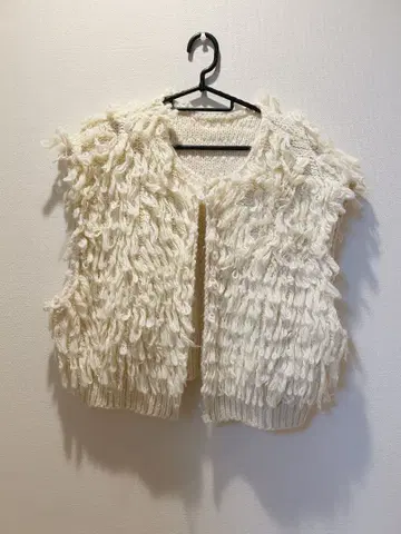 언그리드 루프 얀 니트 베스트 아이보리 F