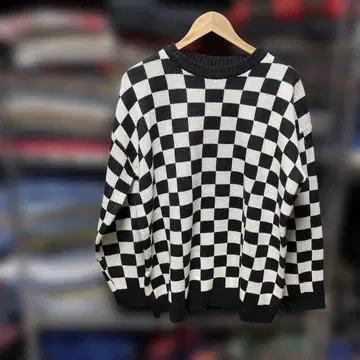 [인기 디자인] 체커 패턴 니트 스웨터 L 사이즈 화이트 블랙