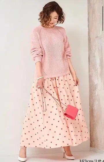 새상품 OBLI 하트 자수 코튼 스커트