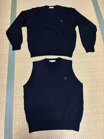네이비 V넥 니트&베스트 세트 M 사이즈