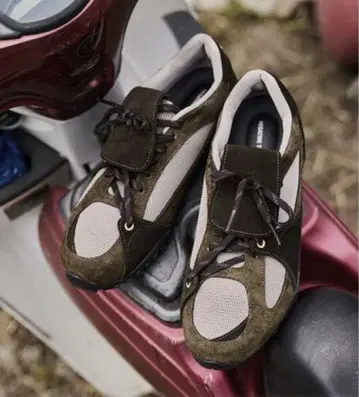 NEGATIVETHREE 네거티브 쓰리 올리브 스웨이드 스니커즈 24