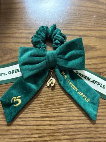 Mrs. GREEN APPLE 리본 포함 스크런치 그린