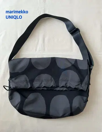 유니클로 x marimekko 드로우 스트링 백 블랙